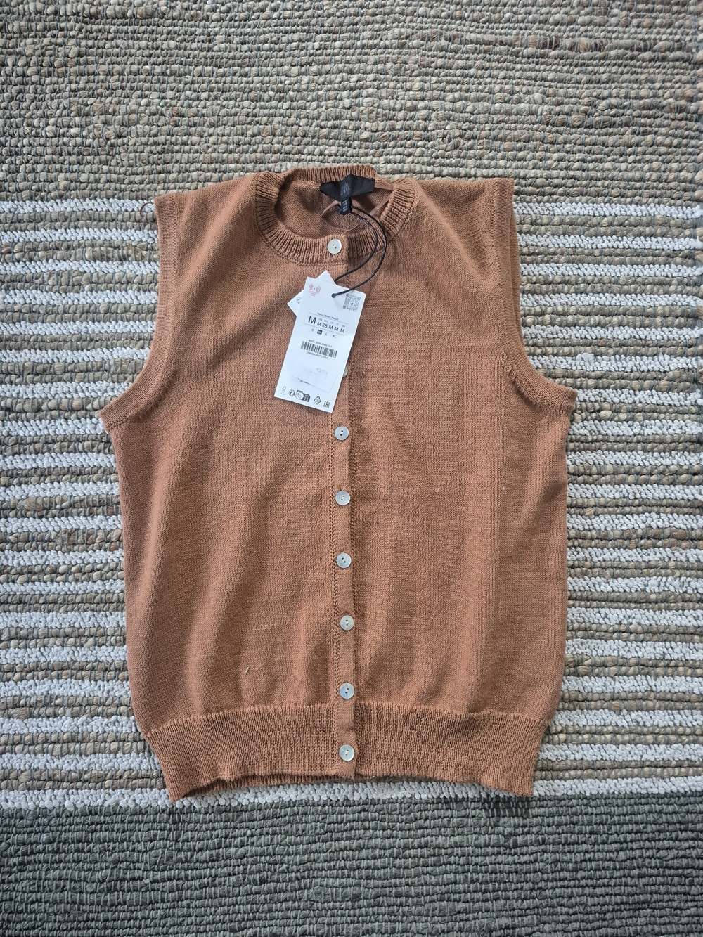 BNWT Zara Top/Sleeveless Sweater